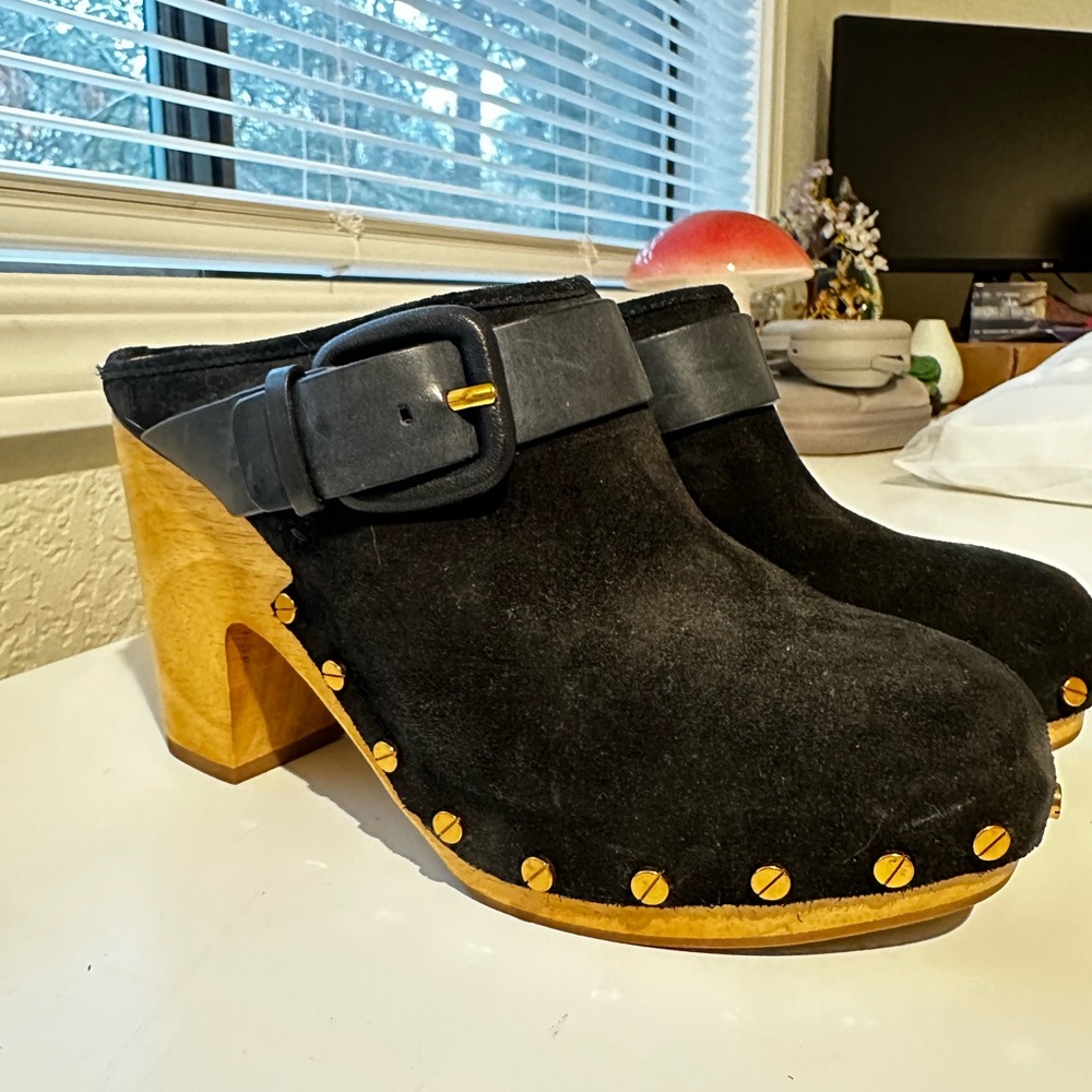 Veronica Beard Women's Dacey Buckled Strap Clogs